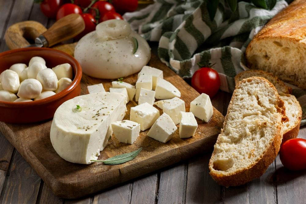 delicious-fresh-cheese-