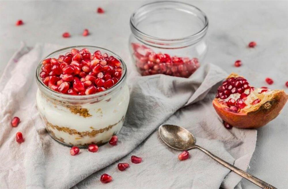 طرز تهیه پارفه انار