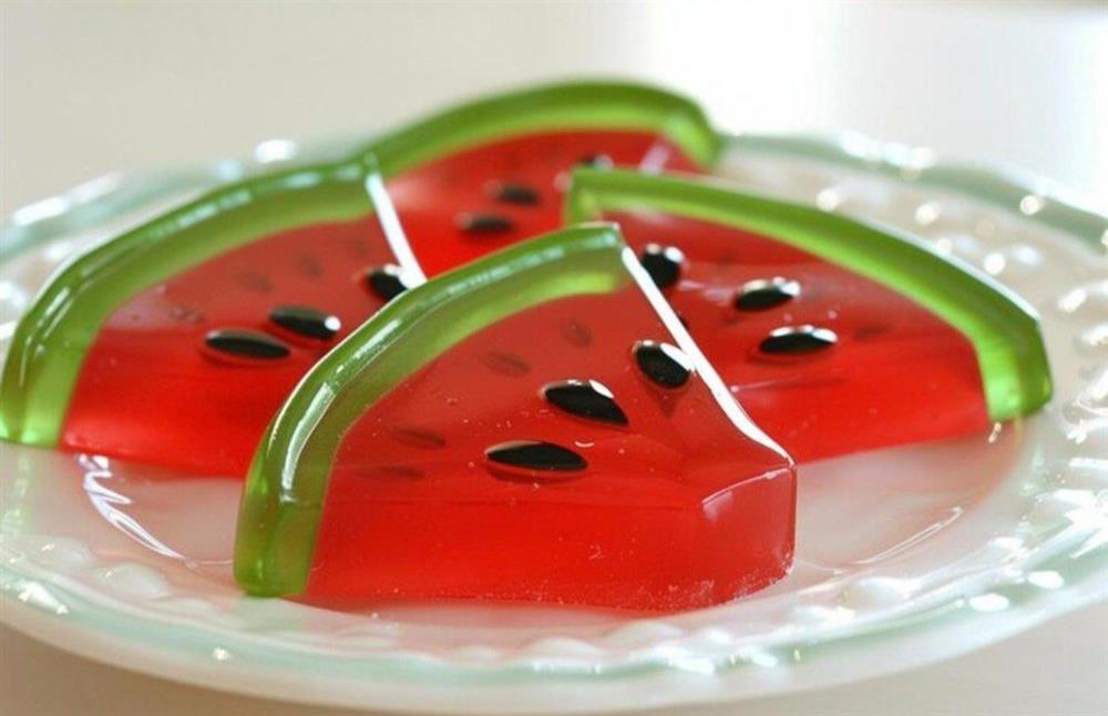 طرز تهیه ژله هندوانه برای یلدا